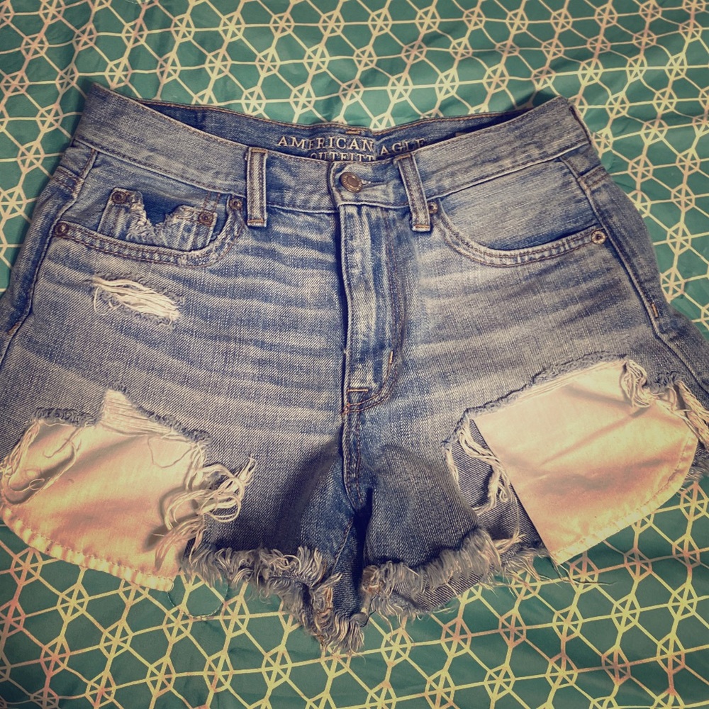 American Eagle distress shorts sz 4